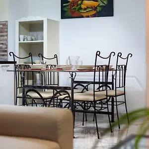https://apartamento-pena-5.hotelsinnerja.org